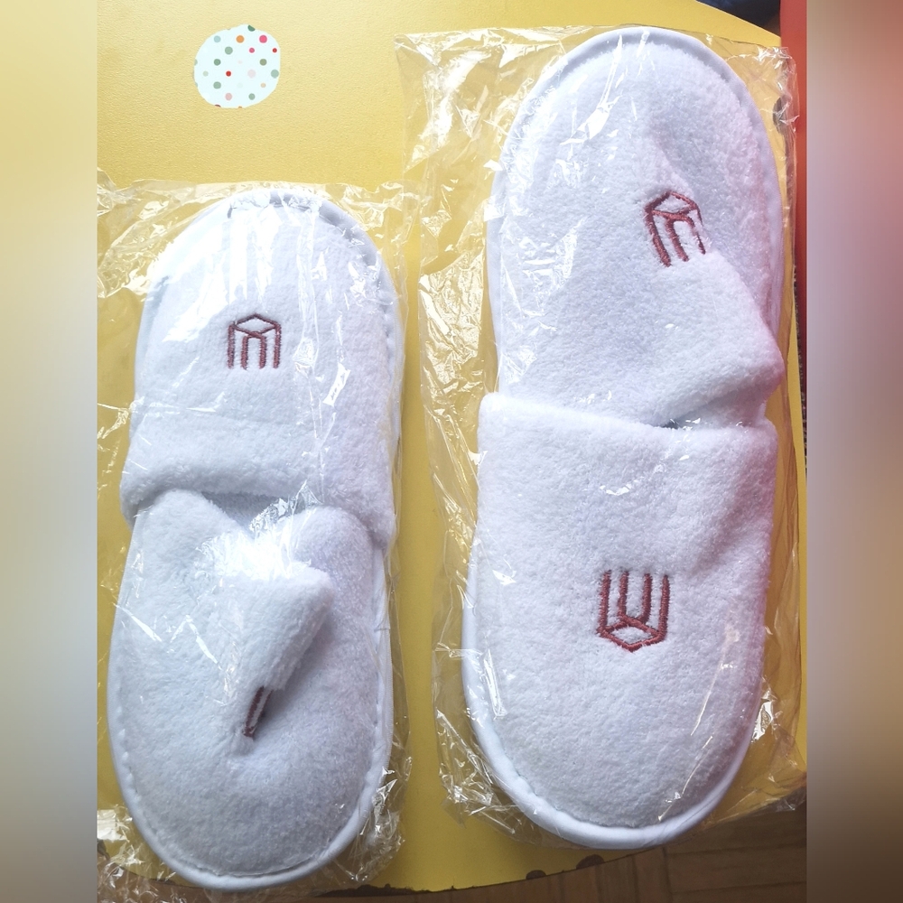 💕*Brand New* Hotel Slippers SPA